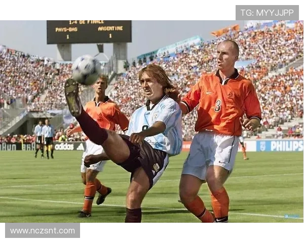 98年阿根廷与荷兰经典对决回顾足球历史上的传奇时刻 98年阿根廷与荷兰经典对决回顾足球历史上的传奇时刻