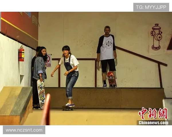 滑板与人生的交响曲:杨秀英的追梦之旅与深度对话