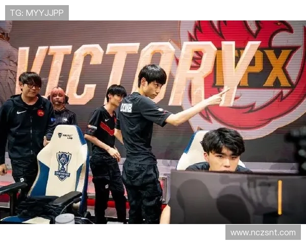 和平精英专题：聚焦FPX的团队协作