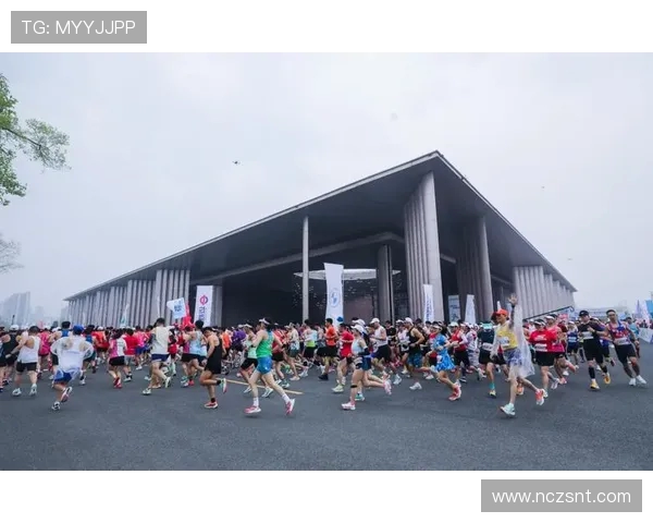 杭州城市马拉松评析极限运动队灵活性表现与赛事影响力探讨